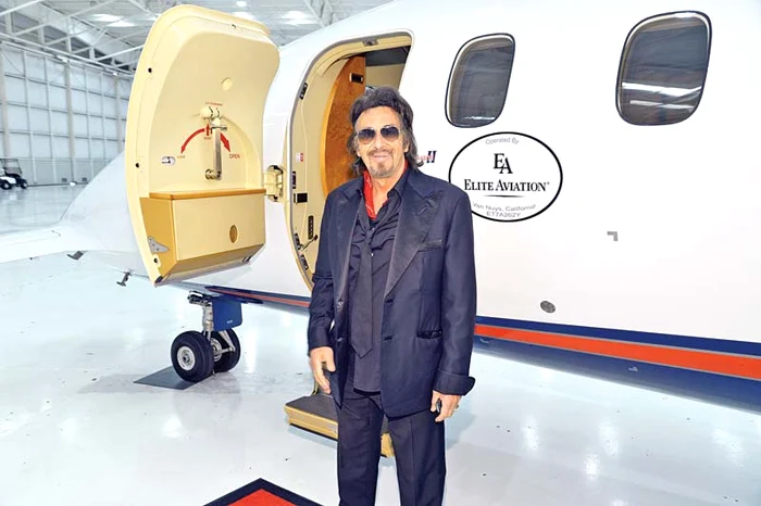 
    Al Pacino le oferă  fanilor şi şansa  de a se întâlni cu el  