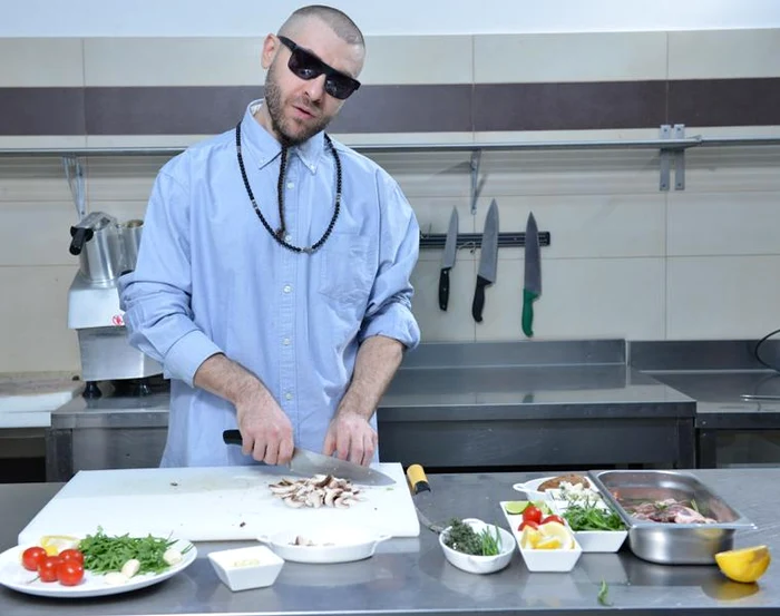 Pasha Man a gătit în bucătăria restaurantului Cervo din Bucureşti. Fotografii: Sorin Stana
