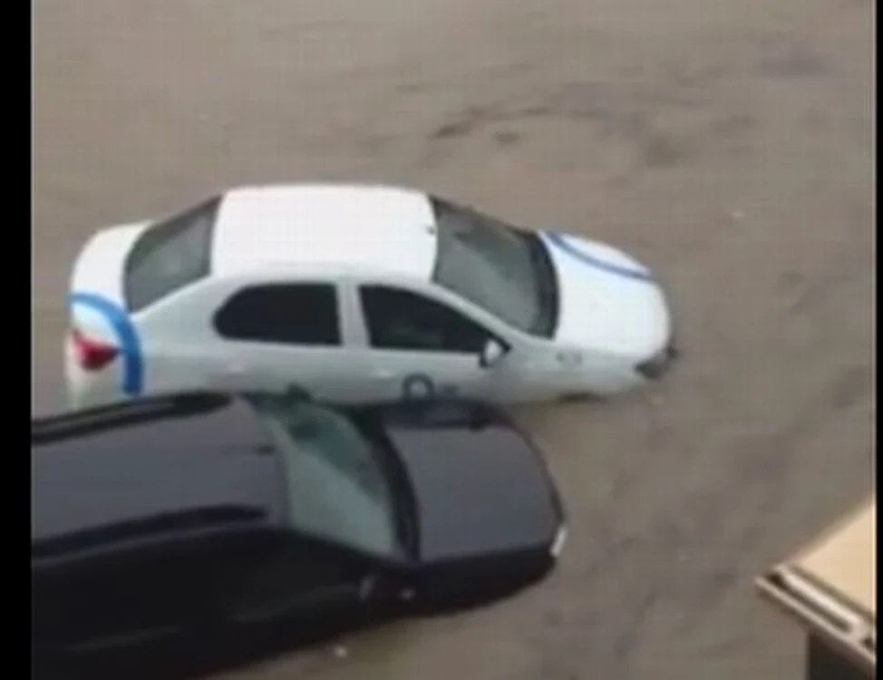 
    Tulcea a fost acoperită de apeFoto: captură video  