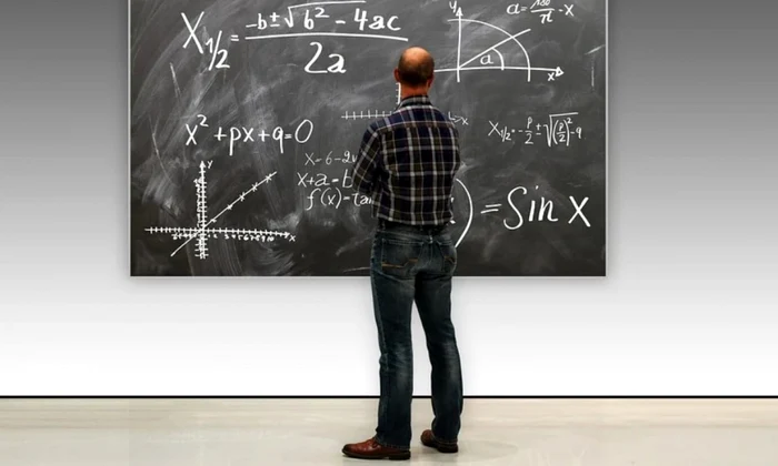 profesor matematica FOTO Pixabay