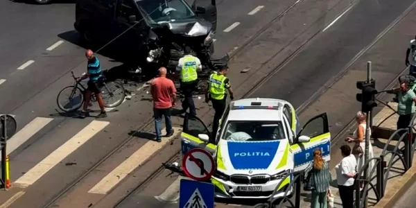 accident masina politie Observator jpg
