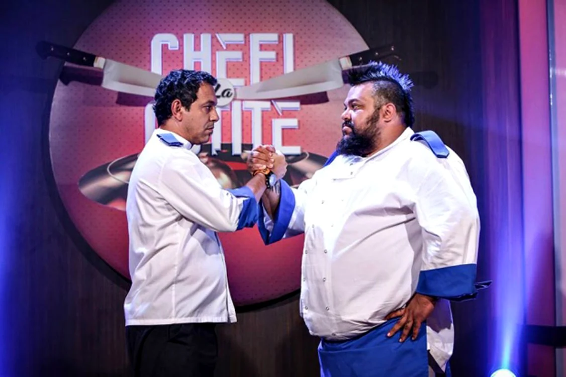 
    Ianuarie 2019. Mihai Munteanu,  câştigătorul  premiului de 30.000  de euro al concursului culinar ”Chefi la  cuţite”(Antena 1)   