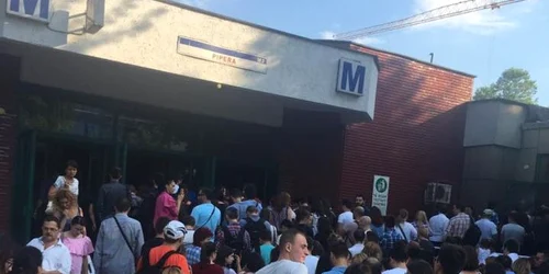 Aglomeratie metrou pipera FOTO Dana Butnaru 