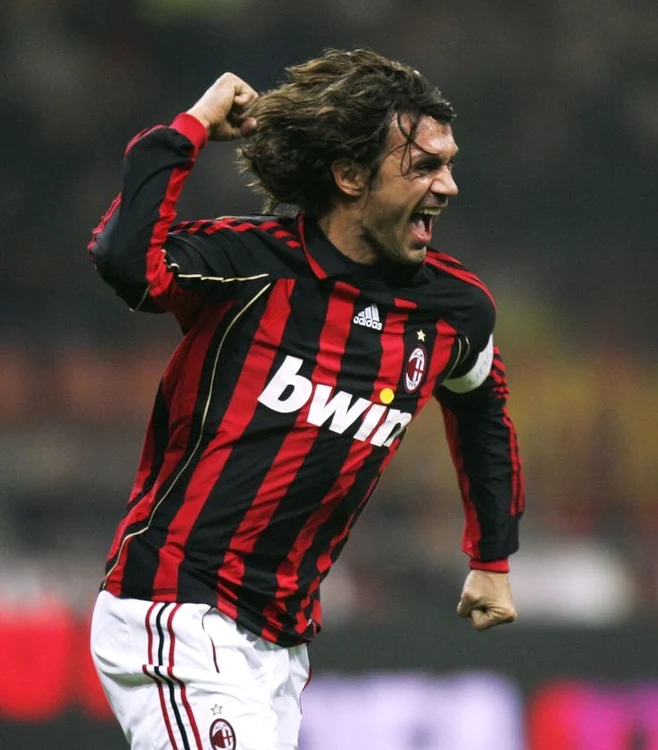 Maldini s-a retras la 40 de ani