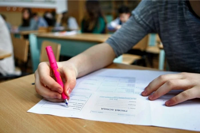 Bac 2015 română scris: Subiectele şi baremul vor fi publicate pe edu.roFoto: Click!
