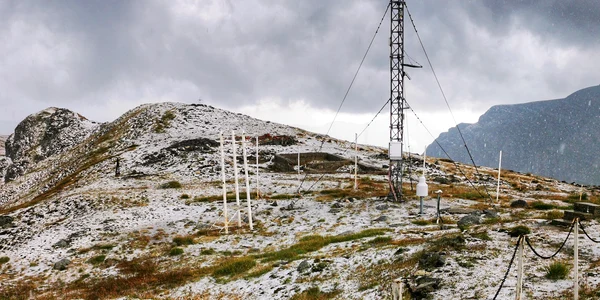 Stația Meteorologică Vârfu Omu / Foto Facebook / Radu Manta