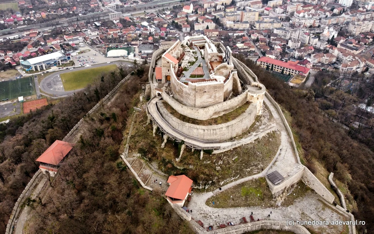 Cetatea medievală Deva. Foto: Daniel Guță