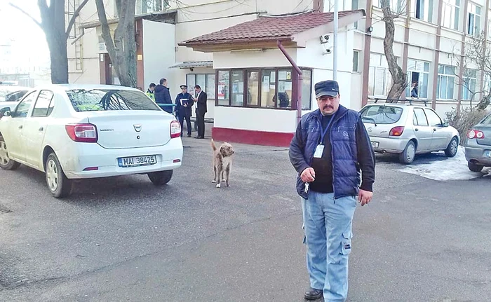 La Colegiul “Spiru Haret” din Ploieşti au venit ieri şi poliţişti, şi jandarmi după ce au primit apelul la 112