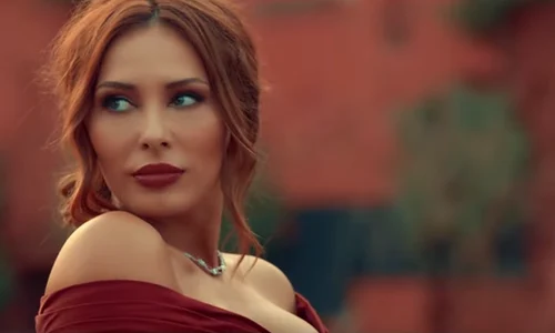 iulia vantur png