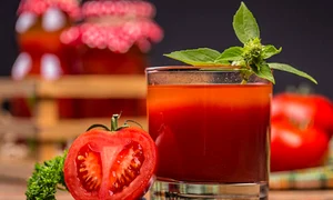 suc de rosii istock jpg