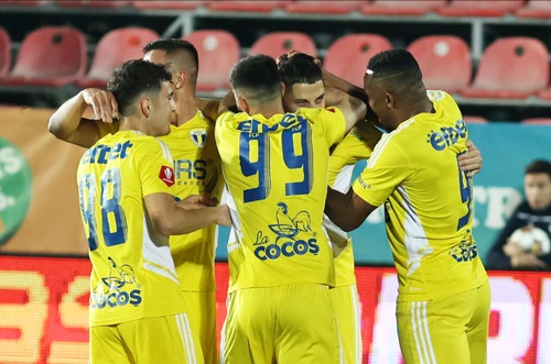 Fotbaliștii ploieșteni se bucurp dupp gol FOTO Sport Pictures