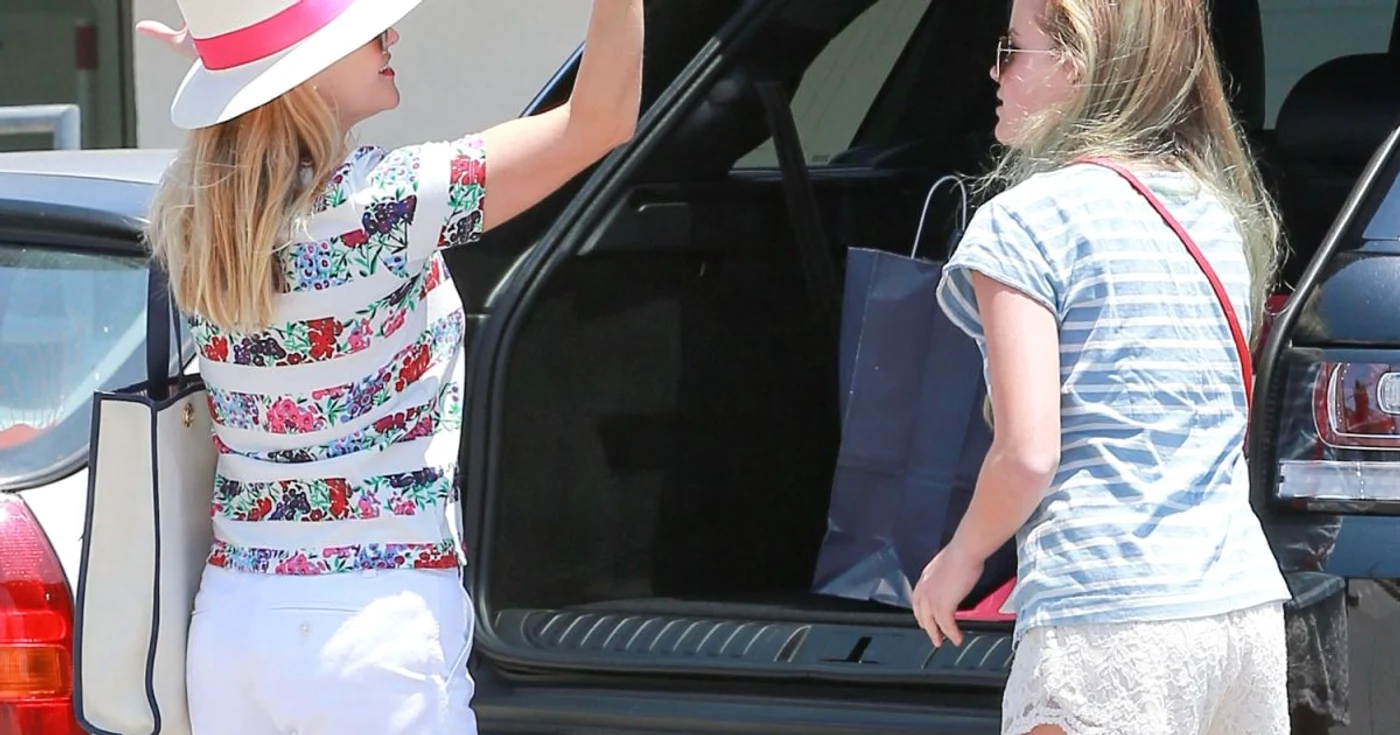 Ava, fiica lui Reese Witherspoon, seamănă leit cu mama ei celebră   Foto: Hepta