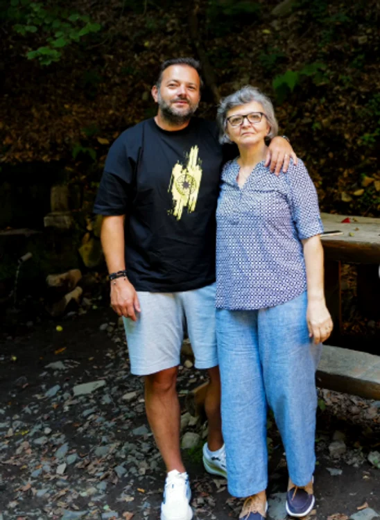 Mihai Morar alături de mama sa - Foto: Instagram 
