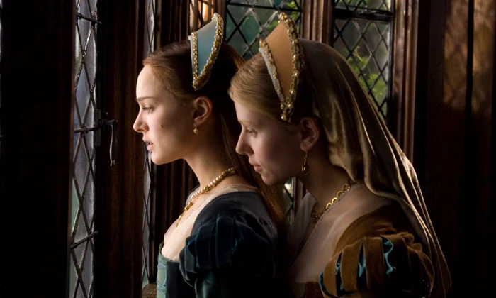 Natalie Portman (Anne Boleyn) și Scarlett Johansson (Mary Boleyn), profimedia 0136732885 jpg