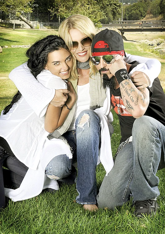 Daniela, Nicollette Sheridan  şi Christopher Ameruoso