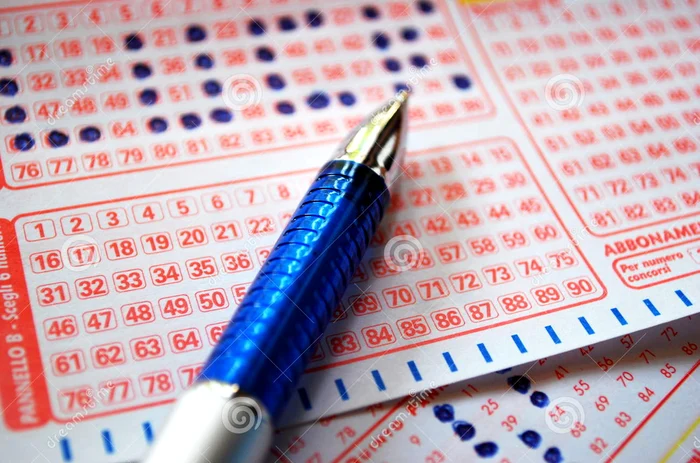 Românca a cumpărat spontan un bilet răzuibil de 5 euro. FOTO: arhivă