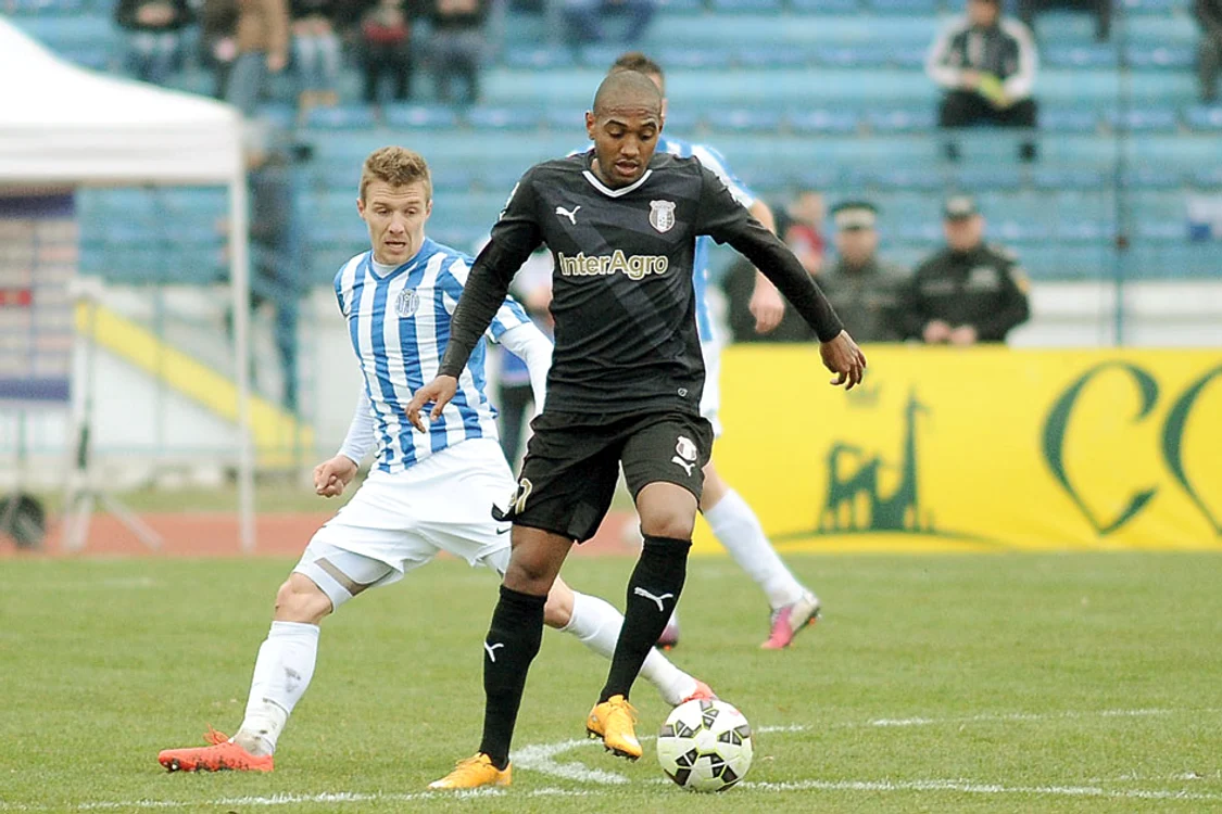 
    Junior Morais se chinuie în condiţiile mizere de la Astra  