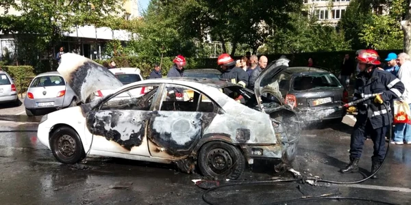 Maşina a suferit avarii importante