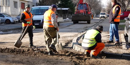 calarasi au inceput reparatiile pe strada zefirului foto facebook/pmc