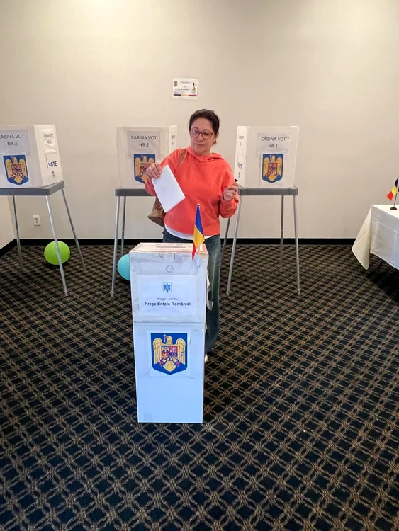 Diaspora votează și duminică în număr mare FOTO A.S
