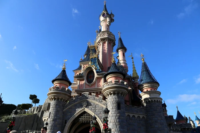 O companie din Franța oferă 8.500 de locuri de muncă la Disneyland Paris / foto: Pixabay