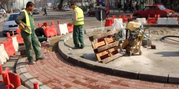 Noul giratoriu va fi finalizat în 17 noiembrie.