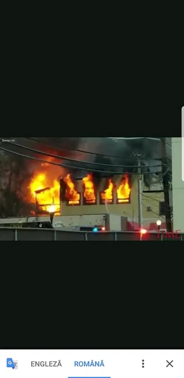 Clădirea cuprinsă de flăcări din statul New Jersey FOTO Captură Video Time