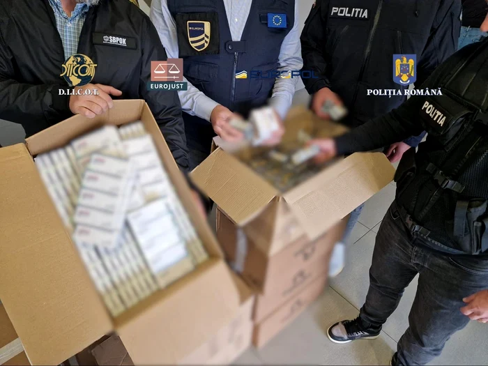 Medicamente psihoactive capturate în timpul unor operațiunilor. FOTO DIICOT