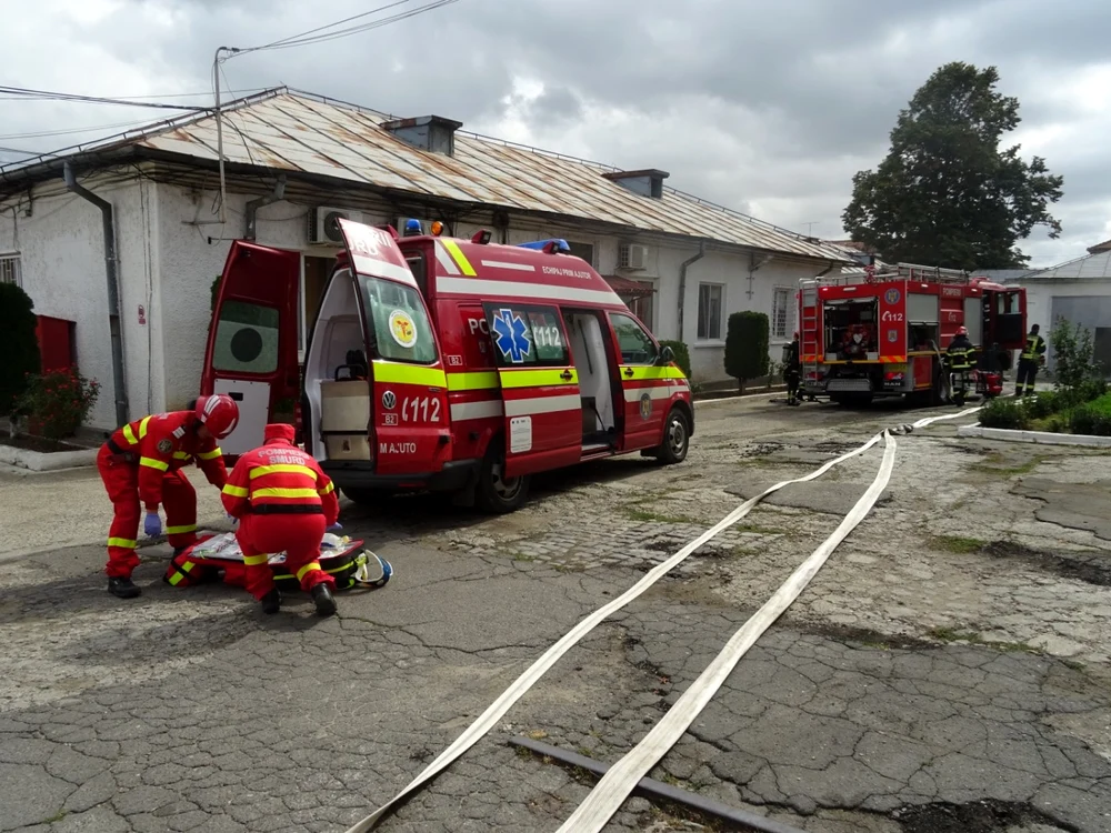 Echipele de salvatori, mobilizate la exerciţiul Seism 2019 FOTO Adevărul