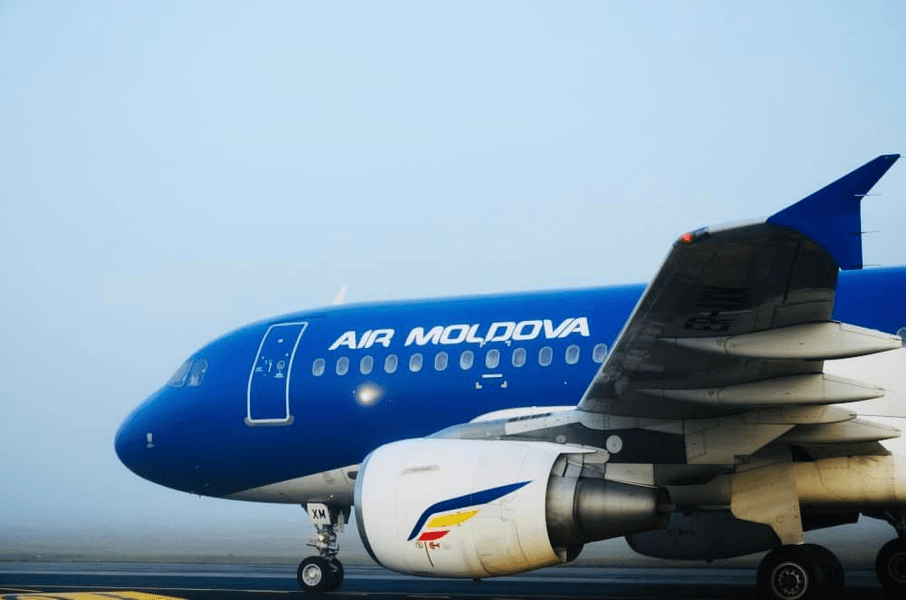 Spațiul aerian al Republicii Moldova, închis temporar. Zborul București - Chișinău a aterizat pe Aeroportul din Iași