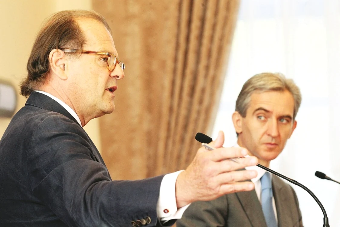 Oliver Descamps, director executiv al Băncii Europene pentru Reconstrucţie şi Dezvoltare (BERD) şi prim-ministrul Iurie Leancă Foto: Tudor Iovu