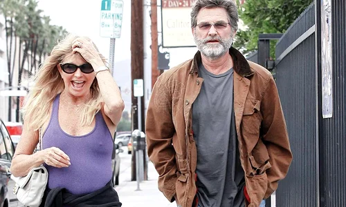 În timp ce soţul ei, Kurt  Russel, era îmbrăcat gros,  Goldie purta doar un maiou jpeg
