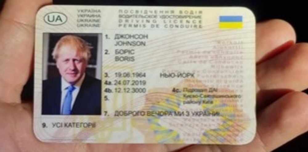 Boris Johnson, șofatul băut, poliția olandeză și un permis valabil până în anul 3000. Care e povestea