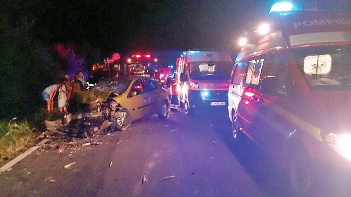 
    În urma accidentului de pe DN39, în apropiere de Mangalia, au murit o femeie de 36 de ani şi fiica ei de 9 ani  