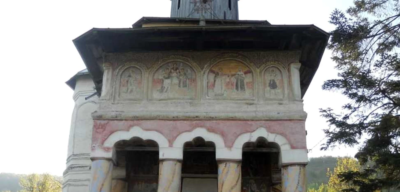 Biserica are o arhitectură aparte