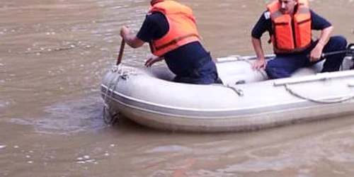 Pompierii de la ISU se află în misiune pe Bega