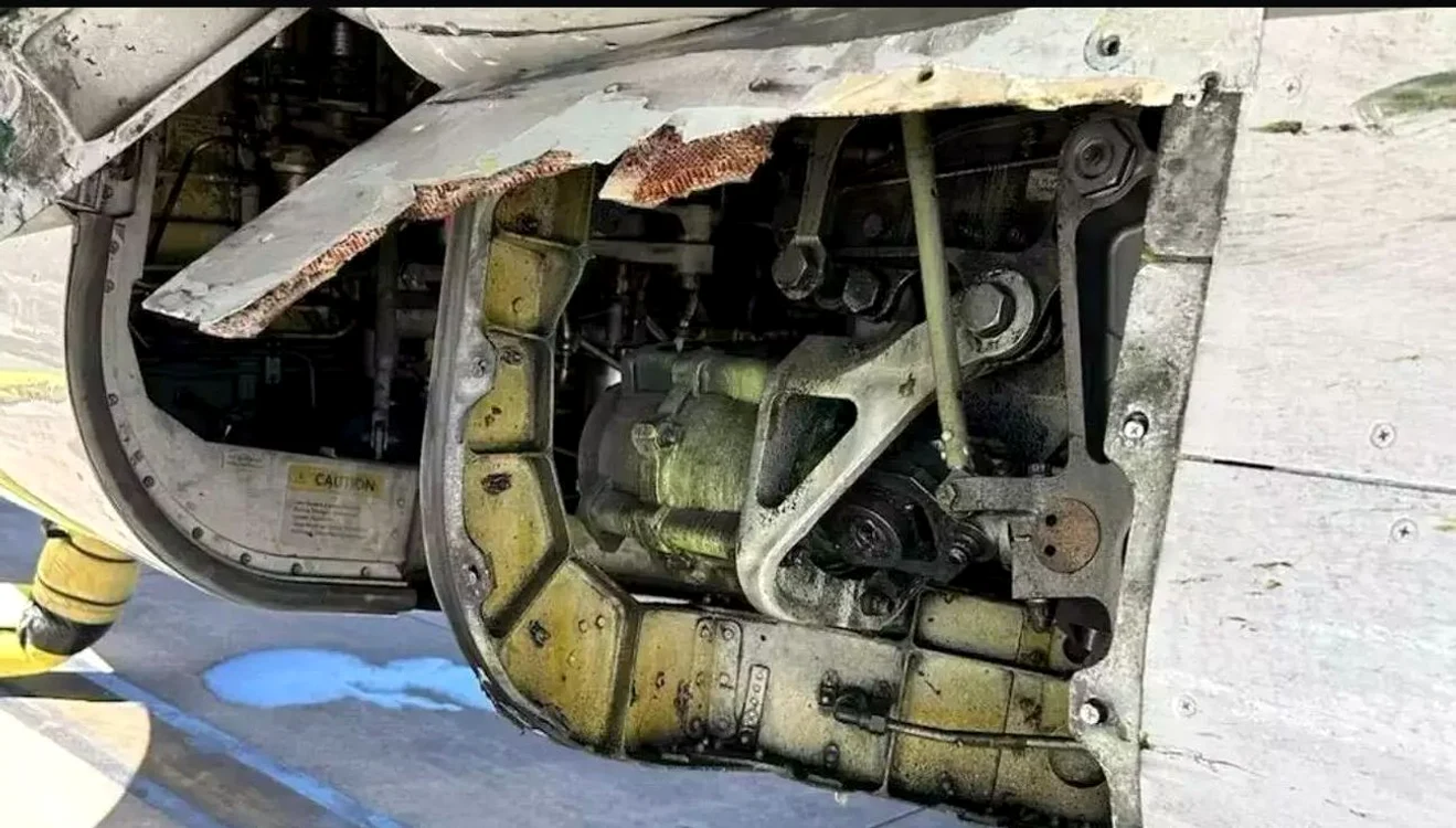 Panou lipsă la un avion Boeing