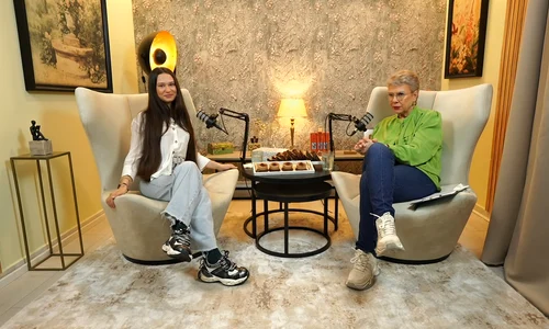 Maia Trandafir la cu mama sa, Teo Trandafir, la podcast   captură de ecran (5) png