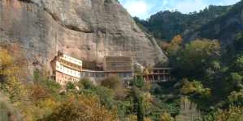 manastirea mega spileo