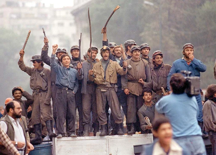 
    10.000 de mineri  au luat cu asalt Capitala  în dimineaţa zilei  de 14 iunieFoto: Mediafax  