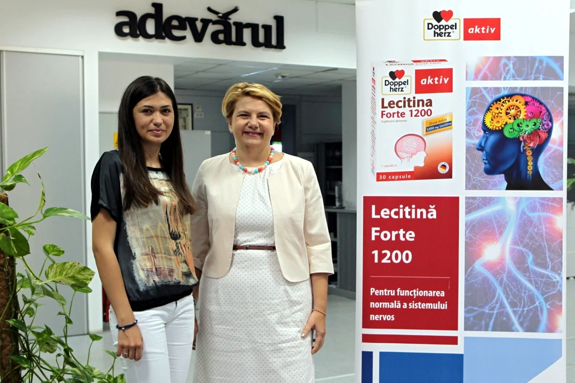 Câştigătoarea Delia Roxana Ionete şi Teodora Caba, director general Quisser Pharma FOTO Eduard Enea