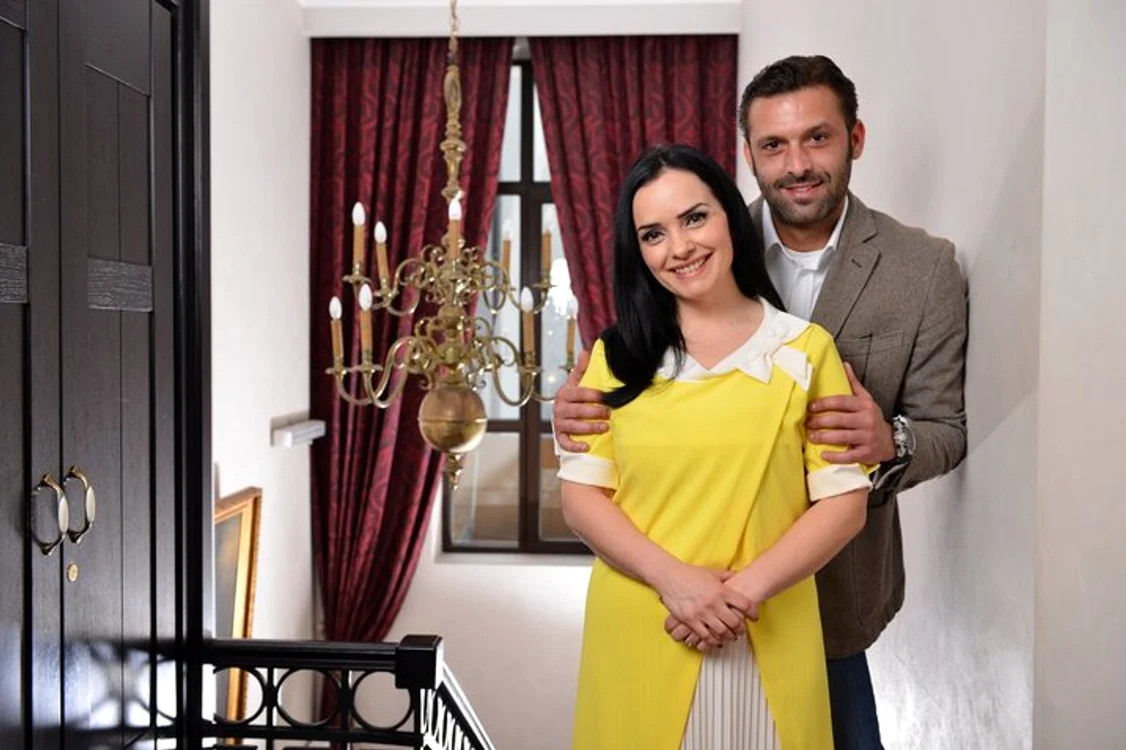
    Magda Vasiliu și fiul ei, Vlad, în vârstă de 11 anifoto: arhivă personală  