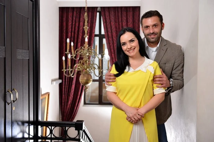 
    Magda Vasiliu și fiul ei, Vlad, în vârstă de 11 anifoto: arhivă personală  