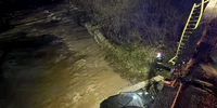 un tanar a cazut cu masina in raul suceava FOTO Monitorul de Suceava png