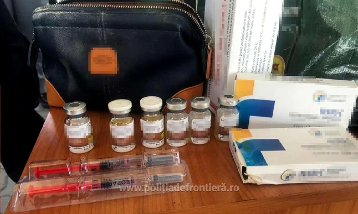 Substanţe interzise găsite asupra celor doi polonezi   Foto: Poliţia de fronteră