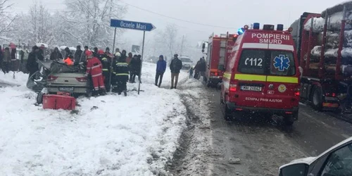 Imagini din accidentul de la Buneşti - Vâlcea Foto Adevărul