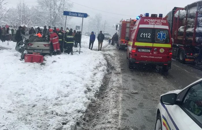 Imagini din accidentul de la Buneşti - Vâlcea Foto Adevărul