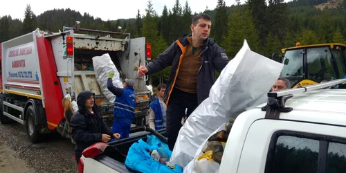 Ecologizare în Munţii Bucegi