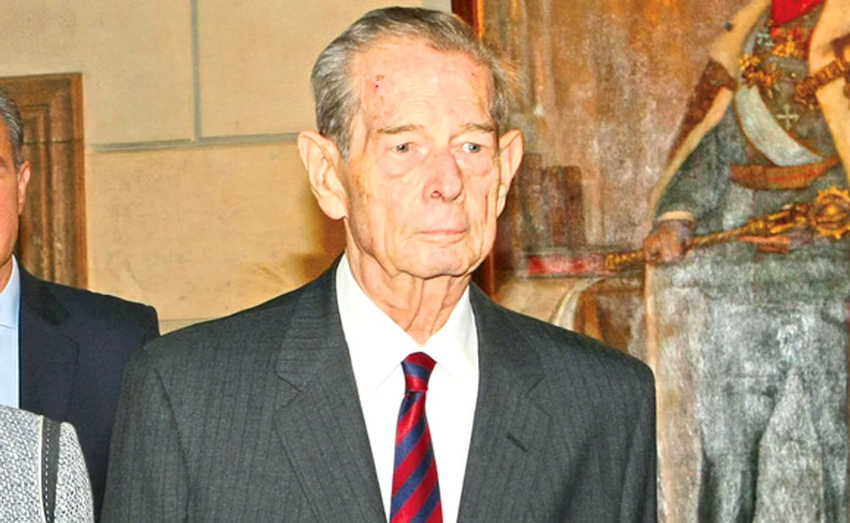 
    Regele Mihai  