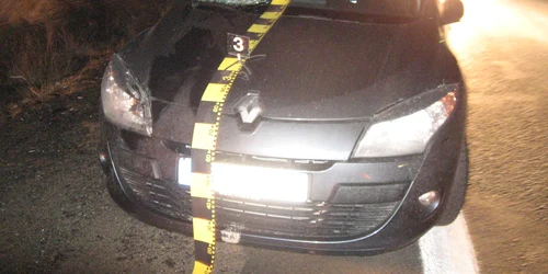 Renault-ul neamtului implicat in accidentul de pe Valea Oltului